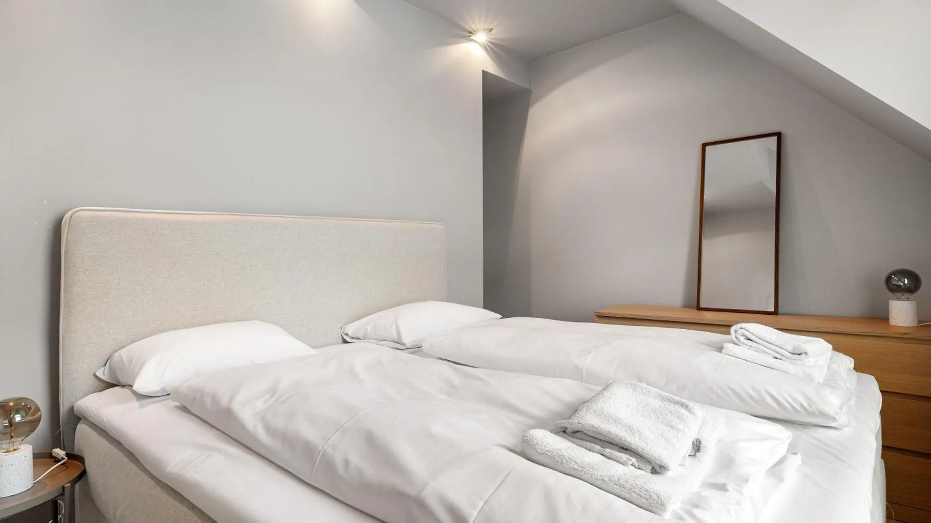 Homerentals L 120Sqm Mid-Central - King Beds - 500Mbps Wi-Fi برغن 0*,  النرويج
