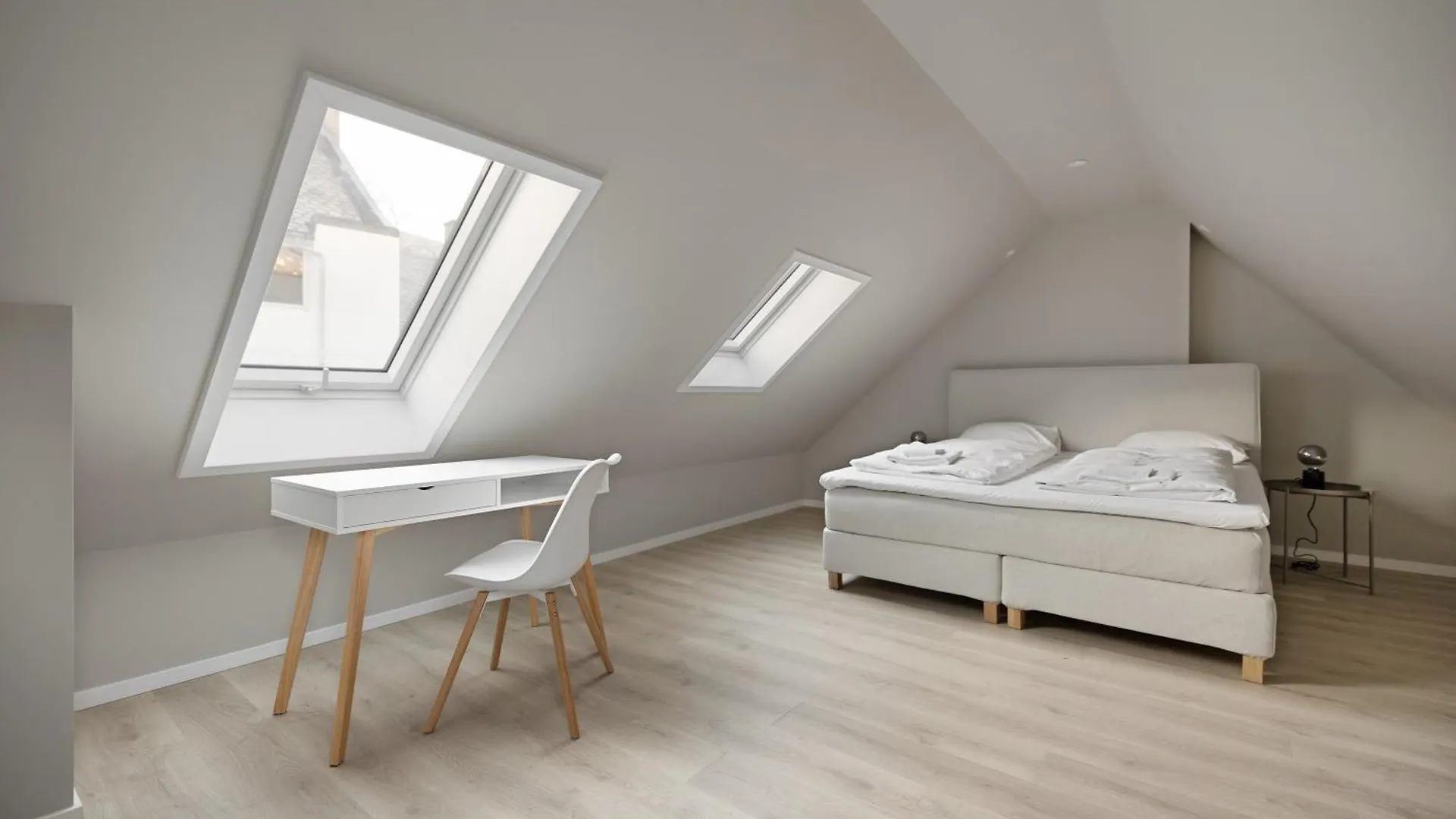 Homerentals L 120Sqm Mid-Central - King Beds - 500Mbps Wi-Fi برغن 0*,  النرويج